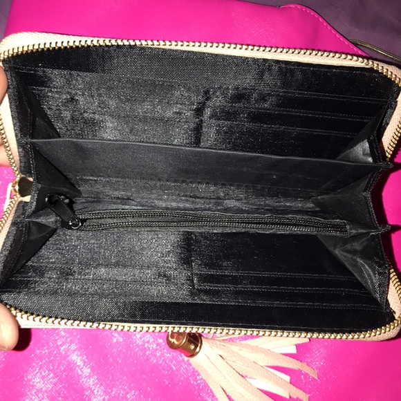 Clutch/wallet - Picture 2 of 3